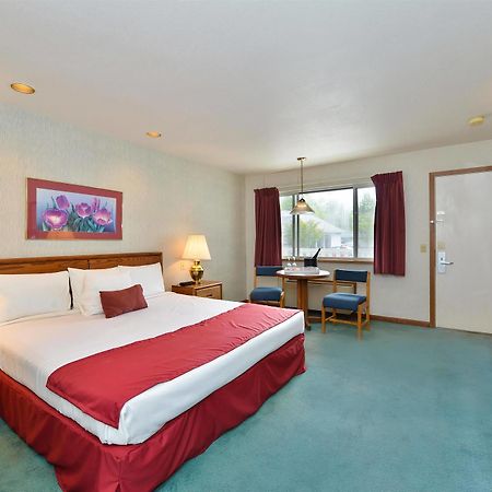 Travelodge By Wyndham Mackinaw City Eksteriør bilde