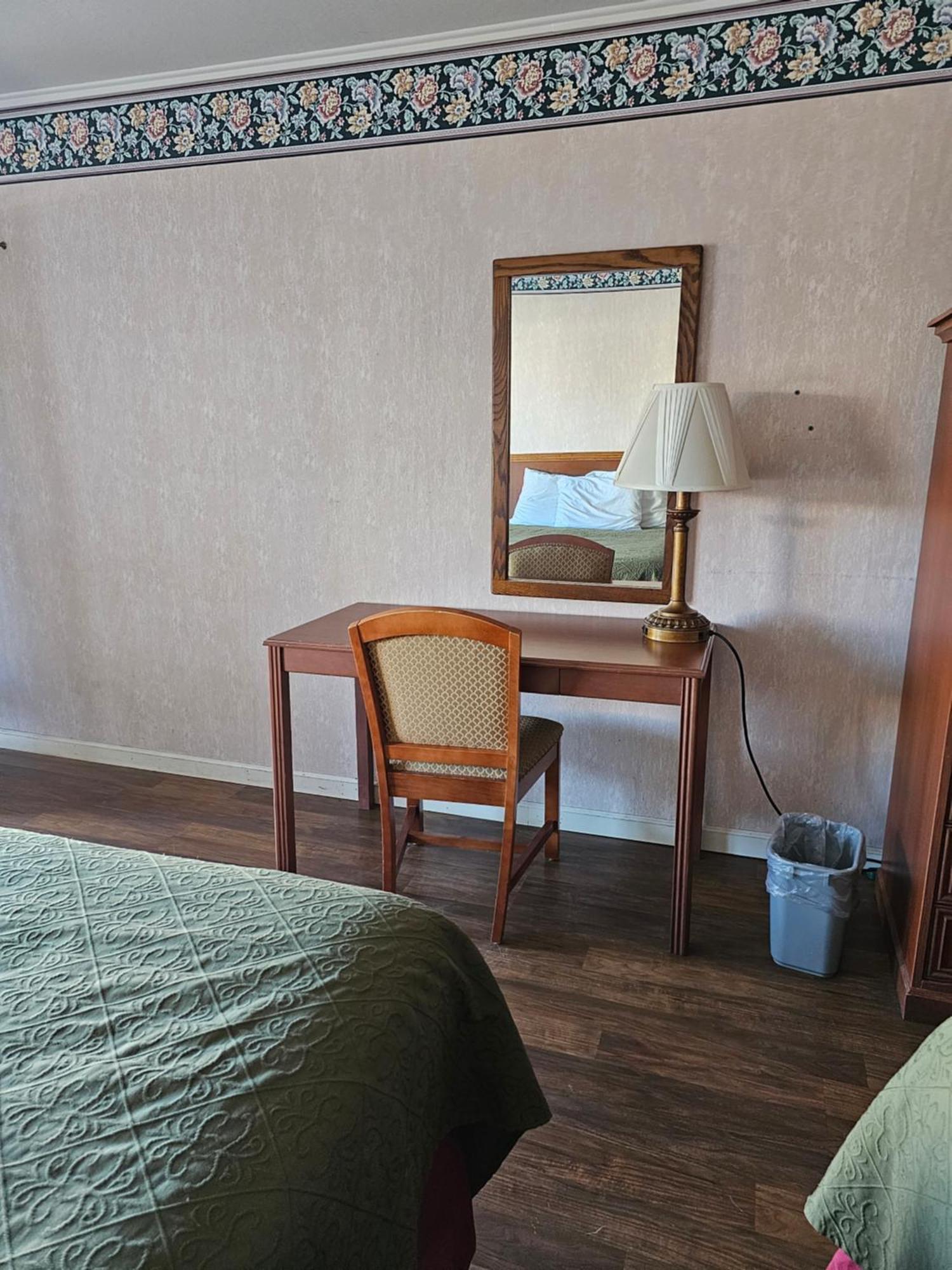 Travelodge By Wyndham Mackinaw City Eksteriør bilde