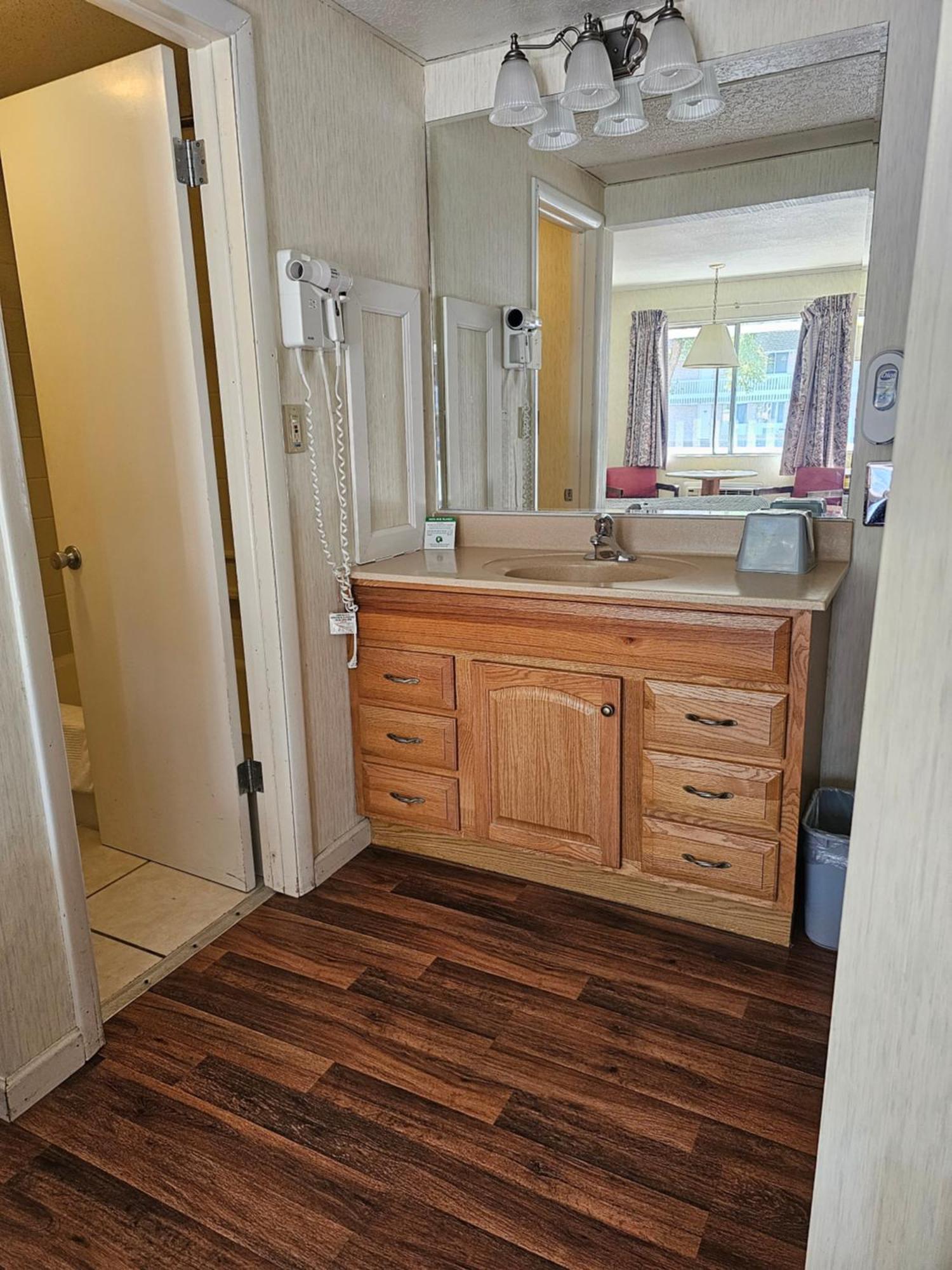 Travelodge By Wyndham Mackinaw City Eksteriør bilde