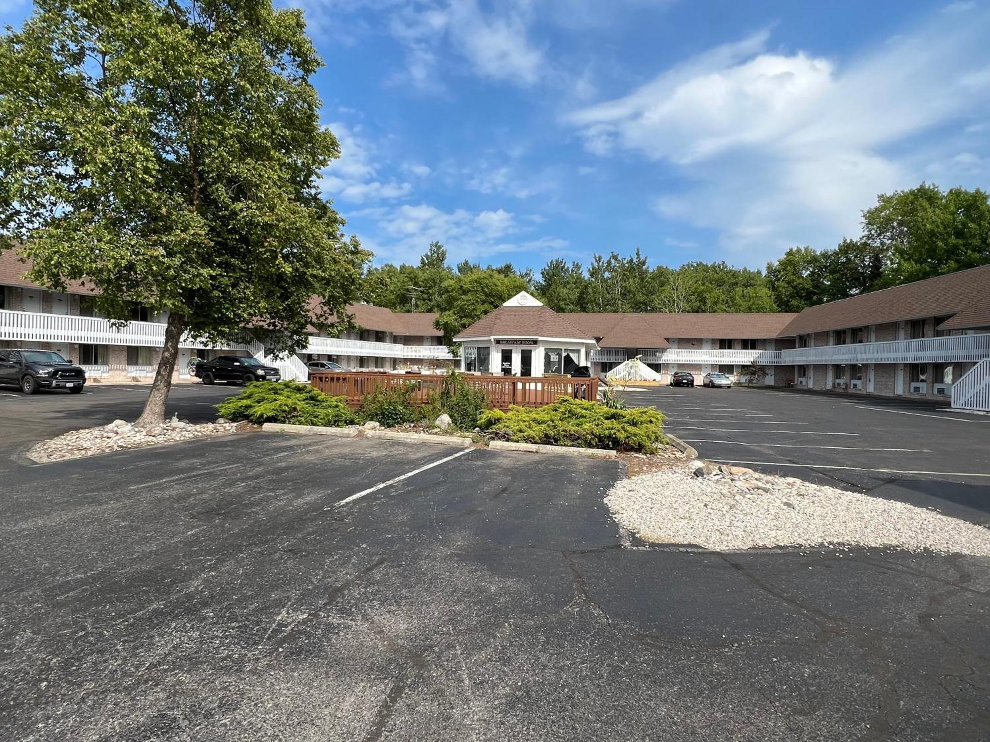 Travelodge By Wyndham Mackinaw City Eksteriør bilde