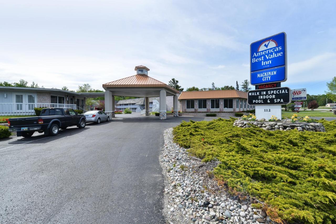 Travelodge By Wyndham Mackinaw City Eksteriør bilde